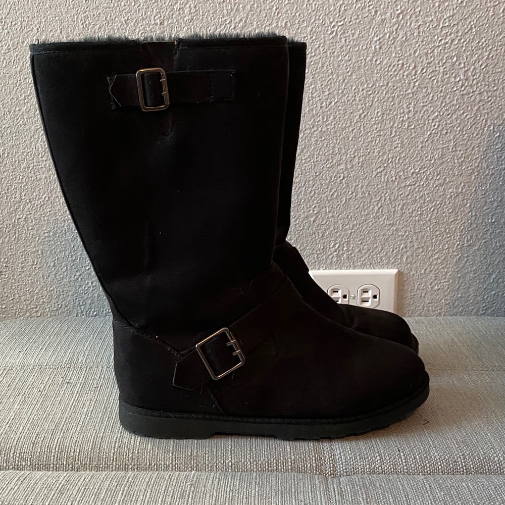 Black Winter boots